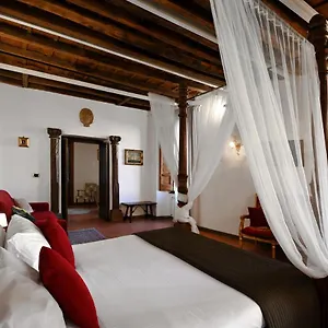 Vicolo Dell'aquila - Residenze Romanae , Rom Italien